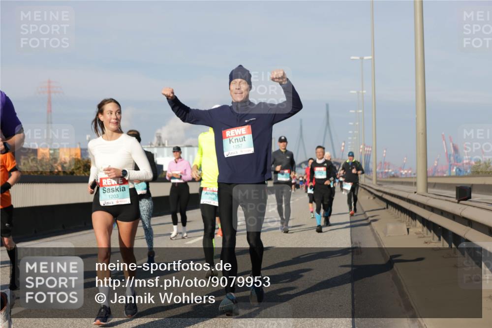 03.10.2025 - Köhlbrandbrückenlauf Jannik Wohlers http://msf.ph/oto/9079953 03.10.2025 09:53:45 Position 3 1203, 1257 meine-sportfotos.de