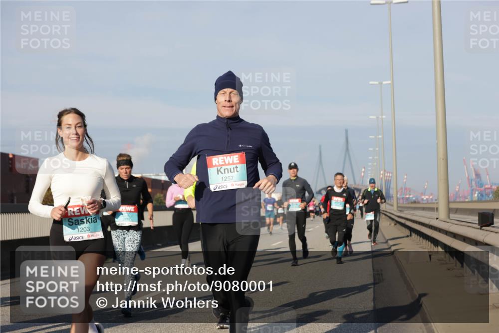 03.10.2025 - Köhlbrandbrückenlauf Jannik Wohlers http://msf.ph/oto/9080001 03.10.2025 09:53:45 Position 3 1203, 1257 meine-sportfotos.de