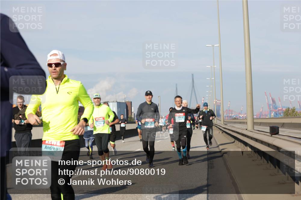 03.10.2025 - Köhlbrandbrückenlauf Jannik Wohlers http://msf.ph/oto/9080019 03.10.2025 09:53:46 Position 3 2942, 6 meine-sportfotos.de