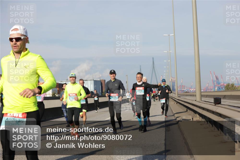 03.10.2025 - Köhlbrandbrückenlauf Jannik Wohlers http://msf.ph/oto/9080072 03.10.2025 09:53:47 Position 3 2942, 2735 meine-sportfotos.de