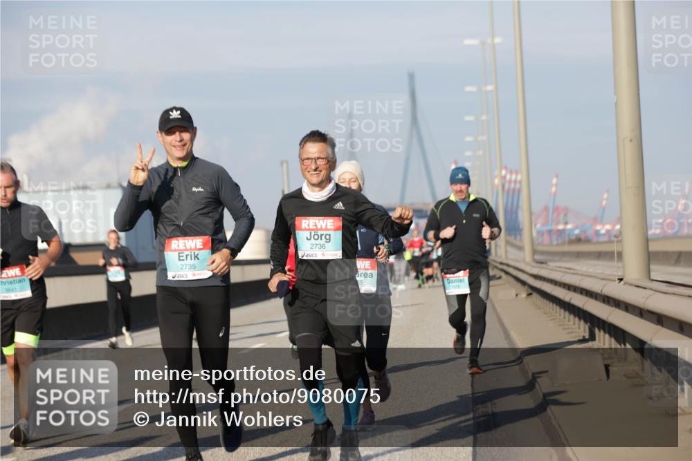 03.10.2025 - Köhlbrandbrückenlauf Jannik Wohlers http://msf.ph/oto/9080075 03.10.2025 09:53:47 Position 3 3641, 2735, 2736, 55, 1876 meine-sportfotos.de