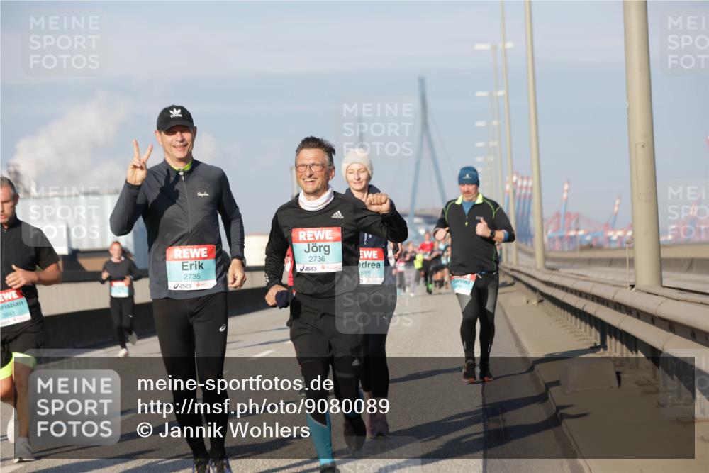 03.10.2025 - Köhlbrandbrückenlauf Jannik Wohlers http://msf.ph/oto/9080089 03.10.2025 09:53:47 Position 3 3641, 2735, 2736, 555 meine-sportfotos.de