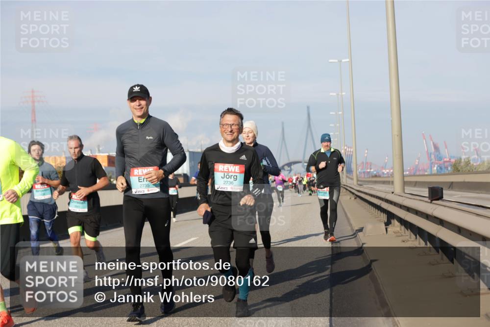 03.10.2025 - Köhlbrandbrückenlauf Jannik Wohlers http://msf.ph/oto/9080162 03.10.2025 09:53:48 Position 3 2735, 2736 meine-sportfotos.de