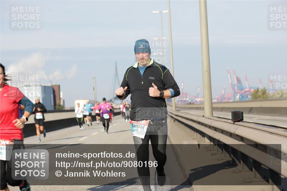 03.10.2025 - Köhlbrandbrückenlauf Jannik Wohlers http://msf.ph/oto/9080196 03.10.2025 09:53:51 Position 3 61, 6, 1876 meine-sportfotos.de