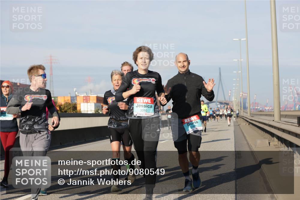 03.10.2025 - Köhlbrandbrückenlauf Jannik Wohlers http://msf.ph/oto/9080549 03.10.2025 09:54:08 Position 3 3010, 3369 meine-sportfotos.de