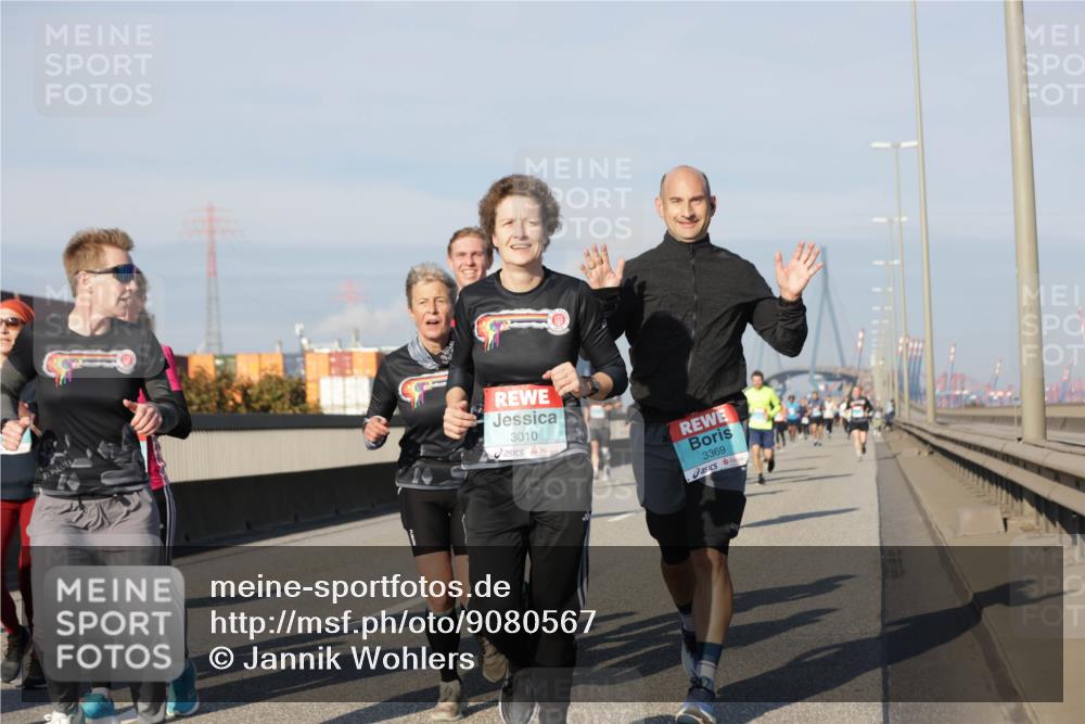 03.10.2025 - Köhlbrandbrückenlauf Jannik Wohlers http://msf.ph/oto/9080567 03.10.2025 09:54:08 Position 3 3010, 3369 meine-sportfotos.de
