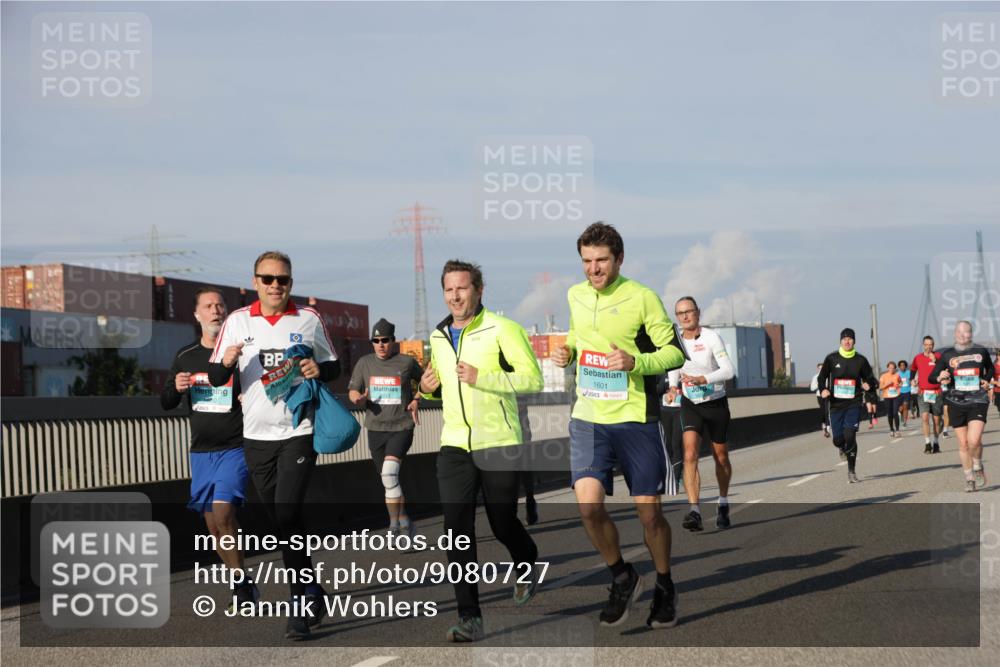 03.10.2025 - Köhlbrandbrückenlauf Jannik Wohlers http://msf.ph/oto/9080727 03.10.2025 09:54:16 Position 3 1601 meine-sportfotos.de