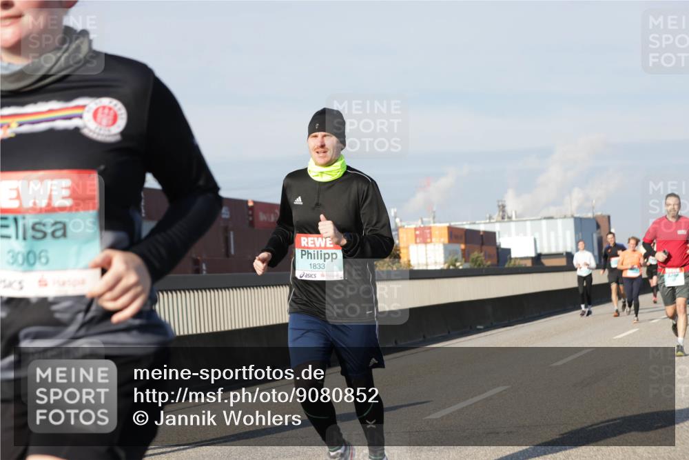 03.10.2025 - Köhlbrandbrückenlauf Jannik Wohlers http://msf.ph/oto/9080852 03.10.2025 09:54:21 Position 3 3006, 1833 meine-sportfotos.de