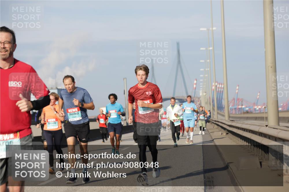 03.10.2025 - Köhlbrandbrückenlauf Jannik Wohlers http://msf.ph/oto/9080948 03.10.2025 09:54:24 Position 3 2026, 1376, 3738 meine-sportfotos.de