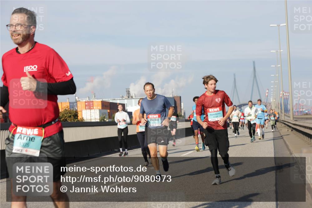 03.10.2025 - Köhlbrandbrückenlauf Jannik Wohlers http://msf.ph/oto/9080973 03.10.2025 09:54:25 Position 3 1375, 3738, 2026 meine-sportfotos.de