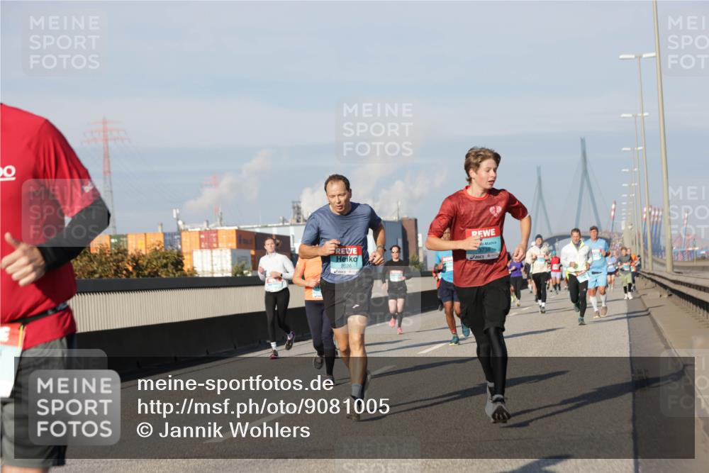 03.10.2025 - Köhlbrandbrückenlauf Jannik Wohlers http://msf.ph/oto/9081005 03.10.2025 09:54:25 Position 3 10, 2026, 3738 meine-sportfotos.de