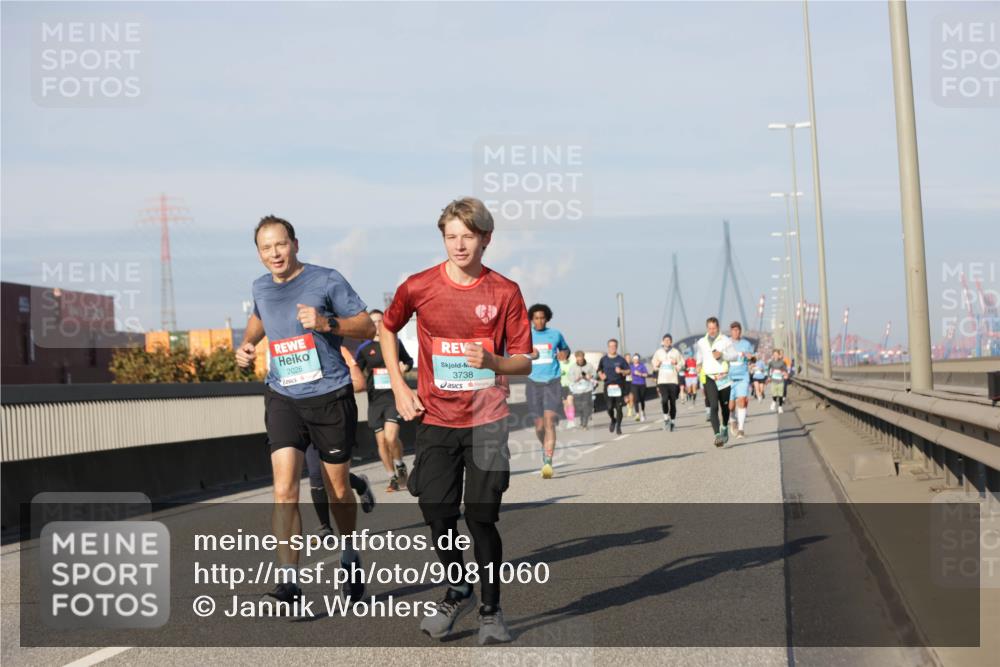 03.10.2025 - Köhlbrandbrückenlauf Jannik Wohlers http://msf.ph/oto/9081060 03.10.2025 09:54:26 Position 3 207, 2026, 3738 meine-sportfotos.de