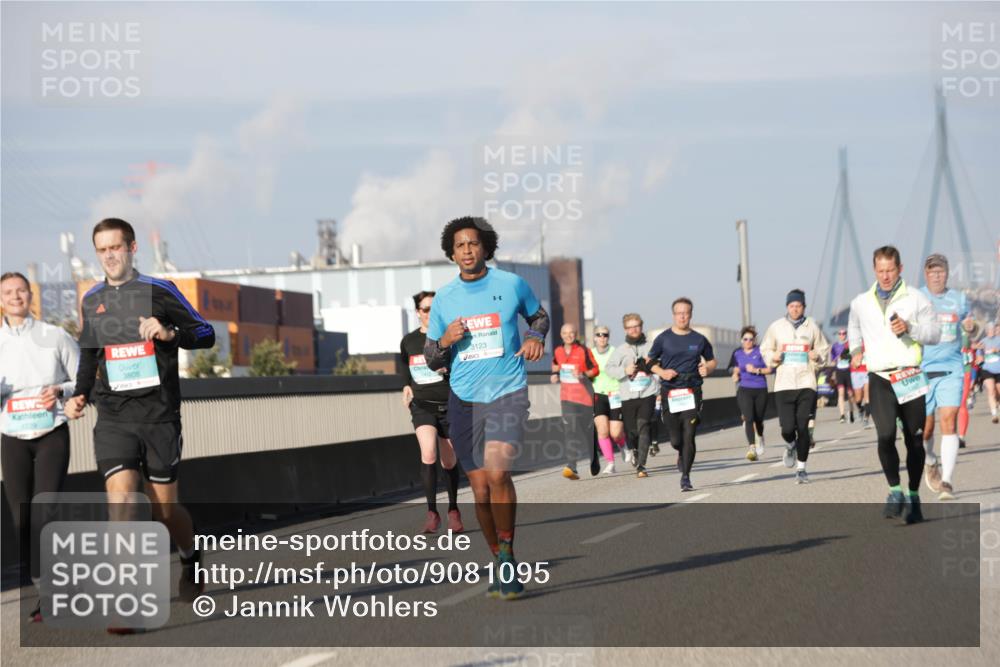 03.10.2025 - Köhlbrandbrückenlauf Jannik Wohlers http://msf.ph/oto/9081095 03.10.2025 09:54:27 Position 3 3808, 3123 meine-sportfotos.de