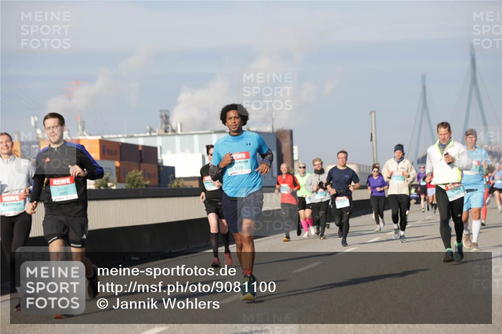 03.10.2025 - Köhlbrandbrückenlauf Jannik Wohlers http://msf.ph/oto/9081100 03.10.2025 09:54:28 Position 3 3808, 3123 meine-sportfotos.de