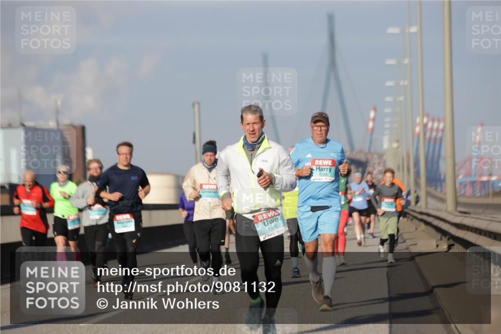 03.10.2025 - Köhlbrandbrückenlauf Jannik Wohlers http://msf.ph/oto/9081132 03.10.2025 09:54:29 Position 3 1286, 1367 meine-sportfotos.de