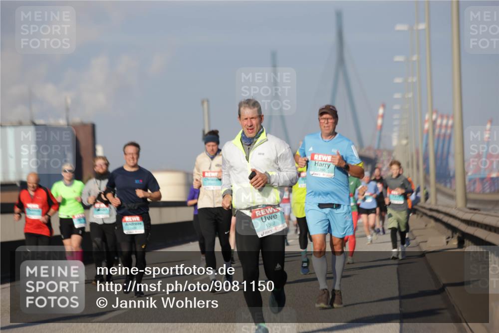 03.10.2025 - Köhlbrandbrückenlauf Jannik Wohlers http://msf.ph/oto/9081150 03.10.2025 09:54:29 Position 3 1286, 1367 meine-sportfotos.de