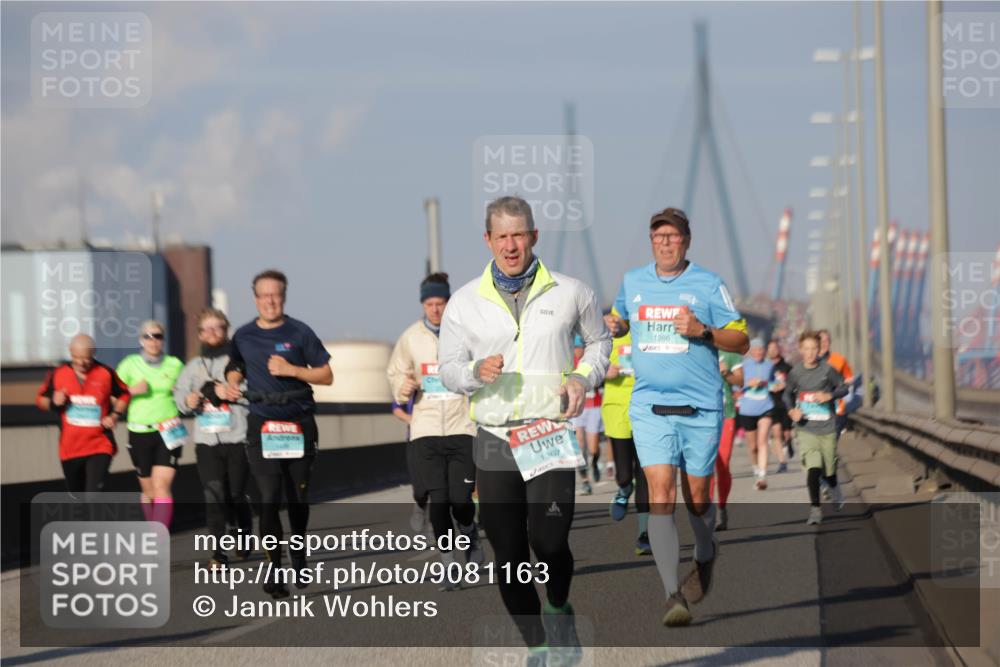 03.10.2025 - Köhlbrandbrückenlauf Jannik Wohlers http://msf.ph/oto/9081163 03.10.2025 09:54:29 Position 3 1286, 1367 meine-sportfotos.de