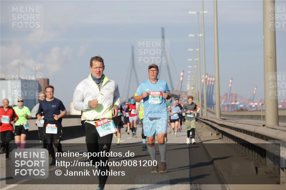 03.10.2025 - Köhlbrandbrückenlauf Jannik Wohlers http://msf.ph/oto/9081200 03.10.2025 09:54:30 Position 3 1286, 1367 meine-sportfotos.de