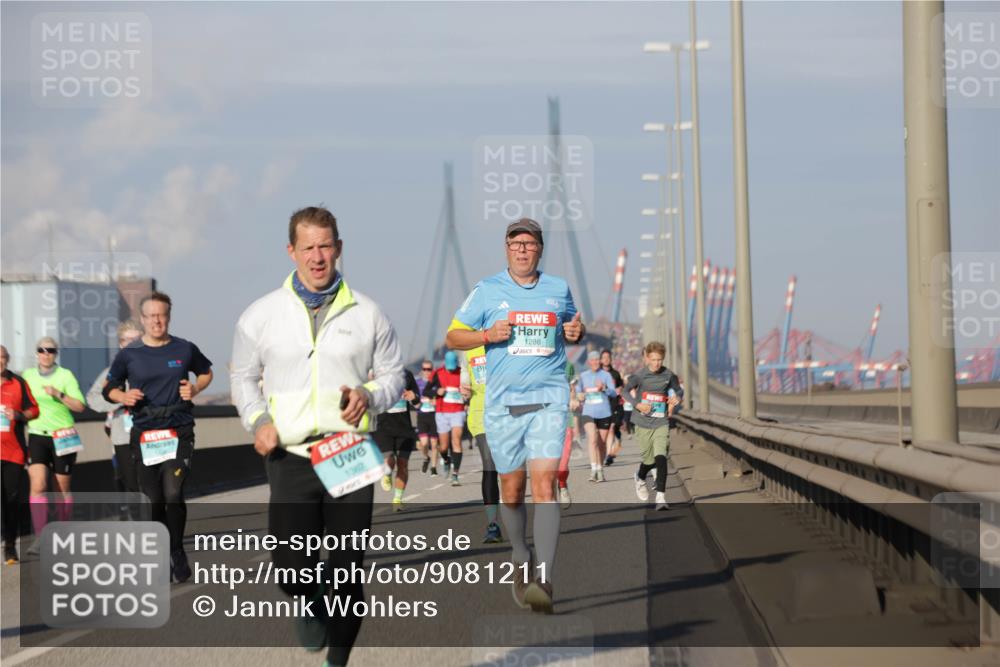 03.10.2025 - Köhlbrandbrückenlauf Jannik Wohlers http://msf.ph/oto/9081211 03.10.2025 09:54:30 Position 3 1367, 1286 meine-sportfotos.de