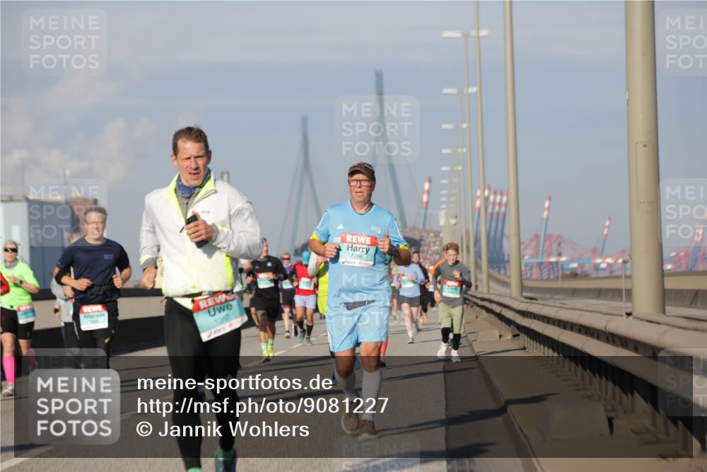 03.10.2025 - Köhlbrandbrückenlauf Jannik Wohlers http://msf.ph/oto/9081227 03.10.2025 09:54:30 Position 3 1367, 1286 meine-sportfotos.de