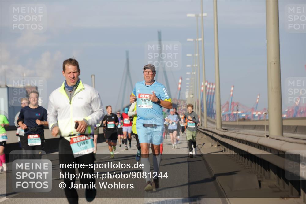 03.10.2025 - Köhlbrandbrückenlauf Jannik Wohlers http://msf.ph/oto/9081244 03.10.2025 09:54:31 Position 3 1286, 1367 meine-sportfotos.de