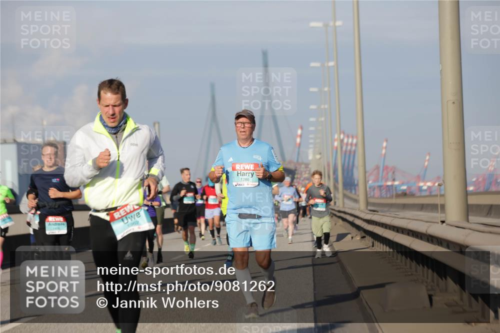 03.10.2025 - Köhlbrandbrückenlauf Jannik Wohlers http://msf.ph/oto/9081262 03.10.2025 09:54:31 Position 3 1367, 1286 meine-sportfotos.de
