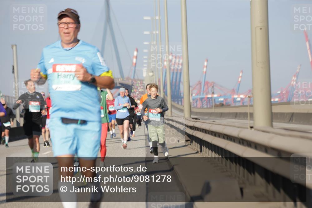 03.10.2025 - Köhlbrandbrückenlauf Jannik Wohlers http://msf.ph/oto/9081278 03.10.2025 09:54:32 Position 3 3707 meine-sportfotos.de