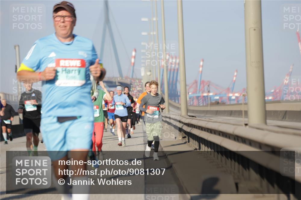 03.10.2025 - Köhlbrandbrückenlauf Jannik Wohlers http://msf.ph/oto/9081307 03.10.2025 09:54:32 Position 3 286 meine-sportfotos.de