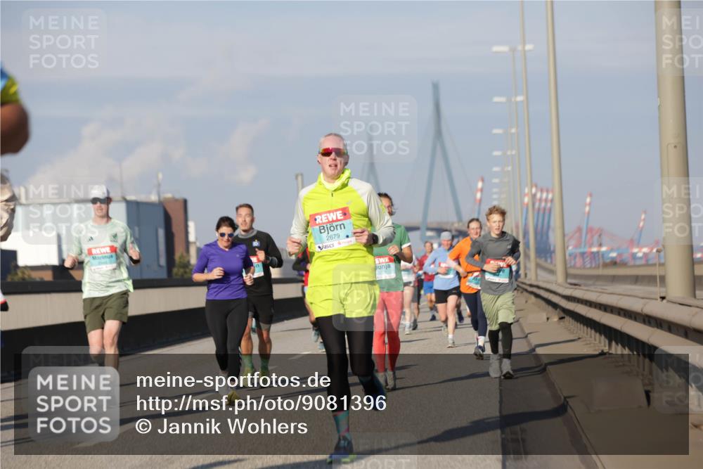 03.10.2025 - Köhlbrandbrückenlauf Jannik Wohlers http://msf.ph/oto/9081396 03.10.2025 09:54:35 Position 3 2679 meine-sportfotos.de