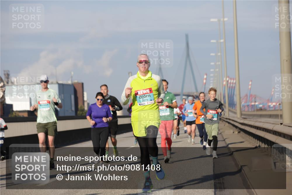 03.10.2025 - Köhlbrandbrückenlauf Jannik Wohlers http://msf.ph/oto/9081408 03.10.2025 09:54:35 Position 3 10, 2679 meine-sportfotos.de