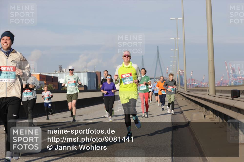 03.10.2025 - Köhlbrandbrückenlauf Jannik Wohlers http://msf.ph/oto/9081441 03.10.2025 09:54:36 Position 3 2027, 10, 2679 meine-sportfotos.de