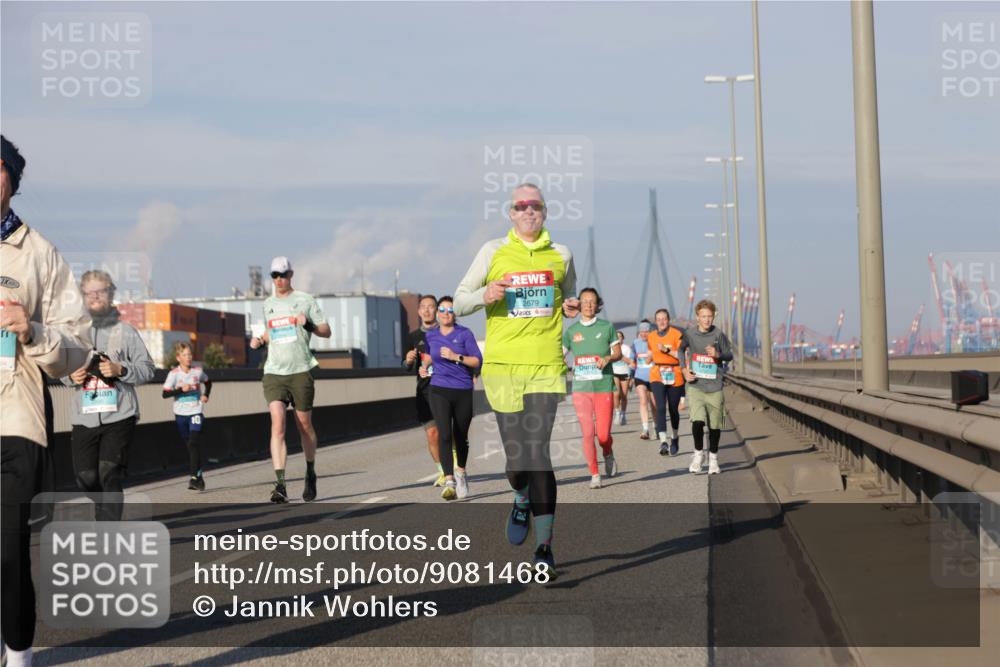 03.10.2025 - Köhlbrandbrückenlauf Jannik Wohlers http://msf.ph/oto/9081468 03.10.2025 09:54:36 Position 3 2679 meine-sportfotos.de