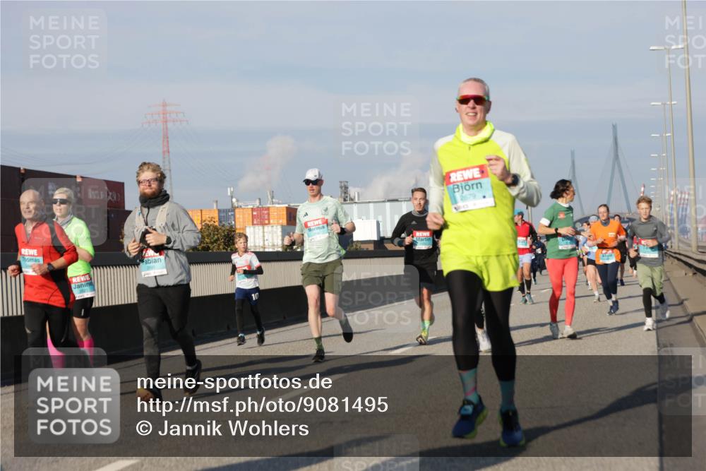 03.10.2025 - Köhlbrandbrückenlauf Jannik Wohlers http://msf.ph/oto/9081495 03.10.2025 09:54:37 Position 3 10 meine-sportfotos.de