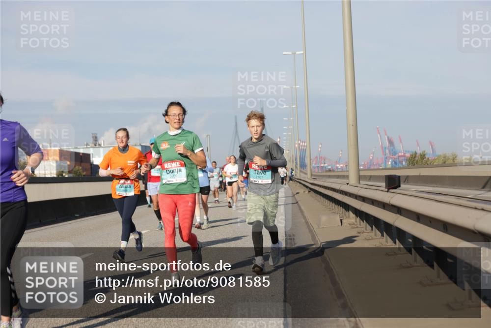 03.10.2025 - Köhlbrandbrückenlauf Jannik Wohlers http://msf.ph/oto/9081585 03.10.2025 09:54:41 Position 3 3707, 3709 meine-sportfotos.de