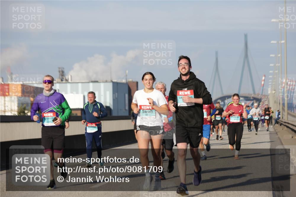 03.10.2025 - Köhlbrandbrückenlauf Jannik Wohlers http://msf.ph/oto/9081709 03.10.2025 09:54:45 Position 3 1401 meine-sportfotos.de