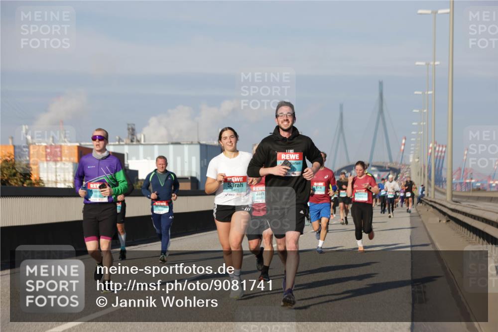 03.10.2025 - Köhlbrandbrückenlauf Jannik Wohlers http://msf.ph/oto/9081741 03.10.2025 09:54:46 Position 3 1401, 2134 meine-sportfotos.de