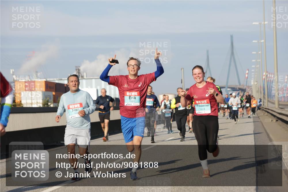 03.10.2025 - Köhlbrandbrückenlauf Jannik Wohlers http://msf.ph/oto/9081808 03.10.2025 09:54:49 Position 3 3542, 1901, 1818 meine-sportfotos.de