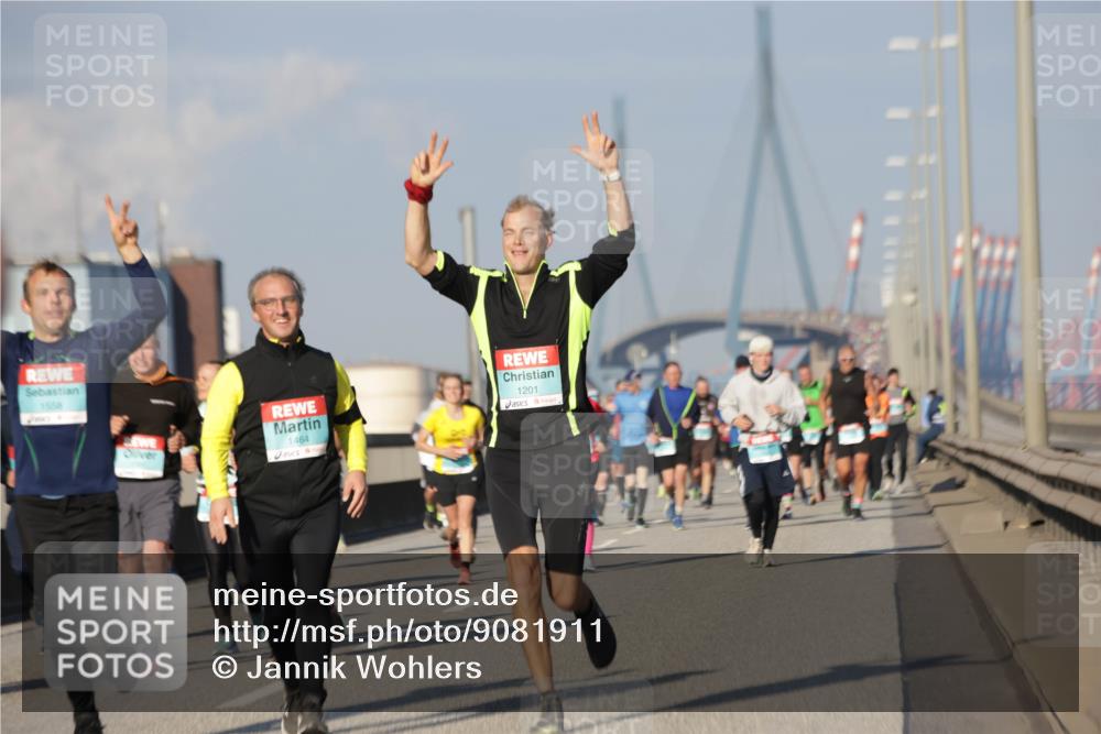 03.10.2025 - Köhlbrandbrückenlauf Jannik Wohlers http://msf.ph/oto/9081911 03.10.2025 09:54:52 Position 3 1558, 1464, 1201 meine-sportfotos.de