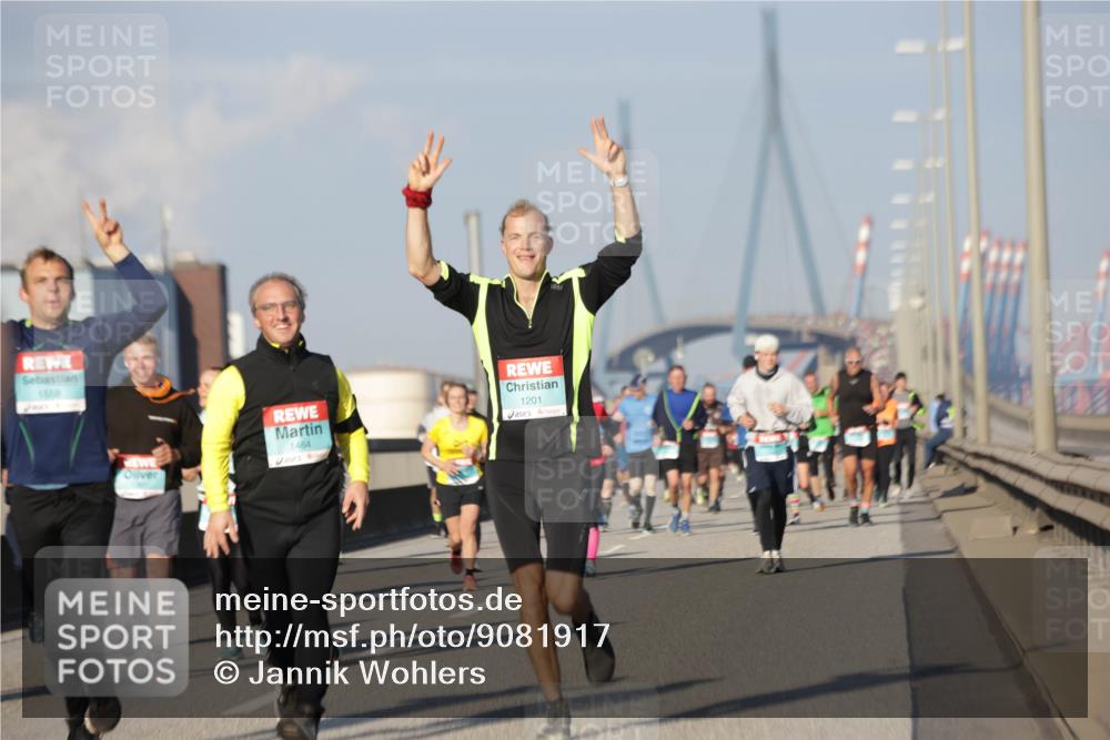 03.10.2025 - Köhlbrandbrückenlauf Jannik Wohlers http://msf.ph/oto/9081917 03.10.2025 09:54:52 Position 3 1558, 1464, 1201 meine-sportfotos.de