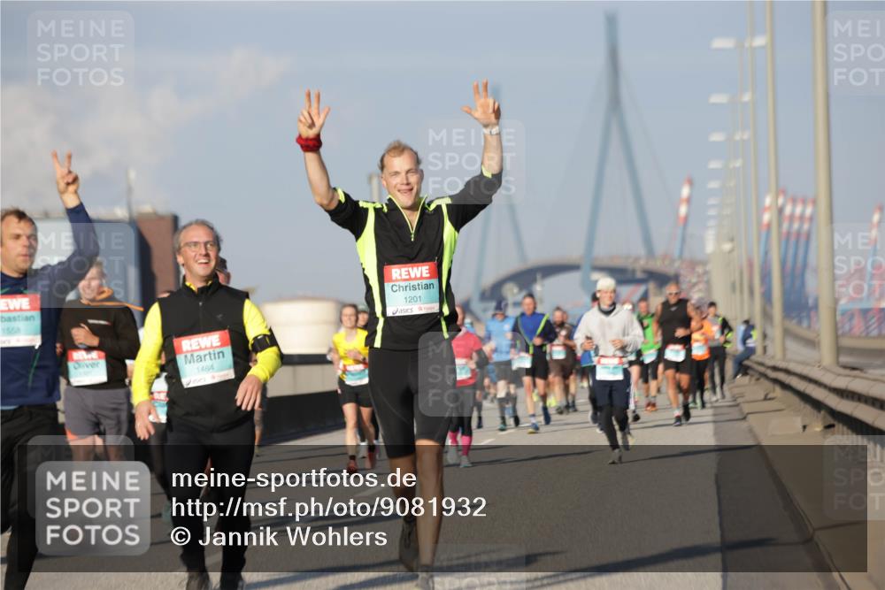 03.10.2025 - Köhlbrandbrückenlauf Jannik Wohlers http://msf.ph/oto/9081932 03.10.2025 09:54:52 Position 3 1568, 1464, 1201 meine-sportfotos.de