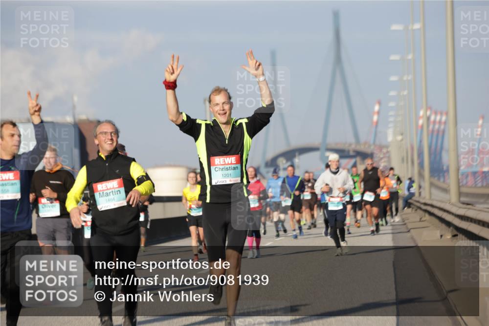 03.10.2025 - Köhlbrandbrückenlauf Jannik Wohlers http://msf.ph/oto/9081939 03.10.2025 09:54:52 Position 3 568, 1464, 1201 meine-sportfotos.de