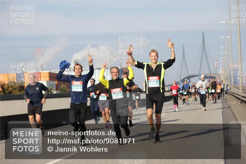 03.10.2025 - Köhlbrandbrückenlauf Jannik Wohlers http://msf.ph/oto/9081971 03.10.2025 09:54:53 Position 3 1558, 1464, 1201 meine-sportfotos.de