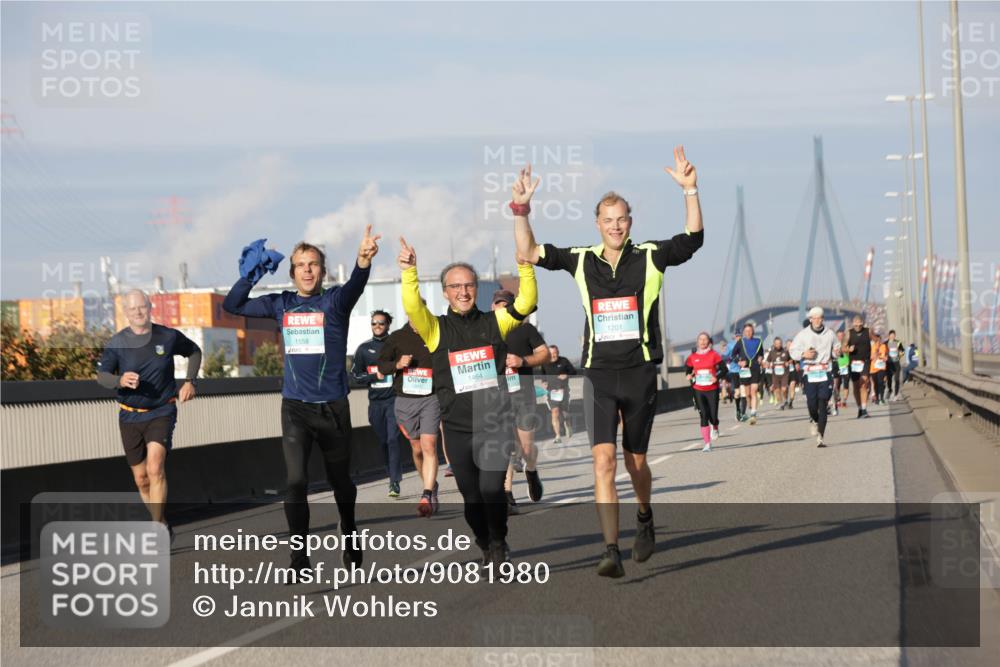 03.10.2025 - Köhlbrandbrückenlauf Jannik Wohlers http://msf.ph/oto/9081980 03.10.2025 09:54:53 Position 3 1558, 1201, 1464 meine-sportfotos.de