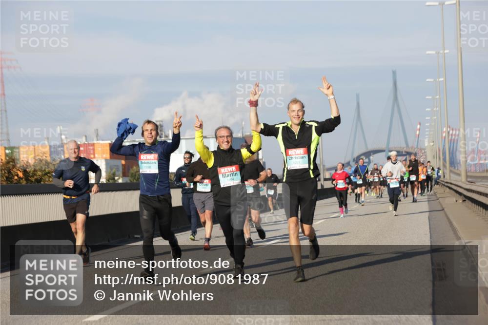 03.10.2025 - Köhlbrandbrückenlauf Jannik Wohlers http://msf.ph/oto/9081987 03.10.2025 09:54:53 Position 3 1558, 1464, 1201 meine-sportfotos.de
