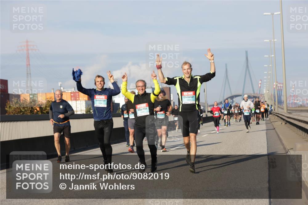 03.10.2025 - Köhlbrandbrückenlauf Jannik Wohlers http://msf.ph/oto/9082019 03.10.2025 09:54:53 Position 3 1558, 1464, 1201 meine-sportfotos.de