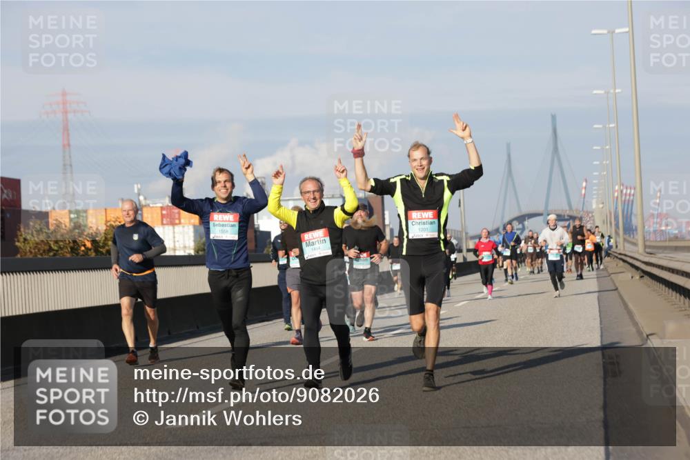 03.10.2025 - Köhlbrandbrückenlauf Jannik Wohlers http://msf.ph/oto/9082026 03.10.2025 09:54:54 Position 3 1558, 1464, 1201 meine-sportfotos.de