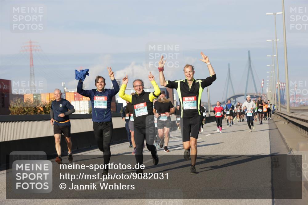 03.10.2025 - Köhlbrandbrückenlauf Jannik Wohlers http://msf.ph/oto/9082031 03.10.2025 09:54:54 Position 3 1558, 1, 1464, 9, 1201 meine-sportfotos.de