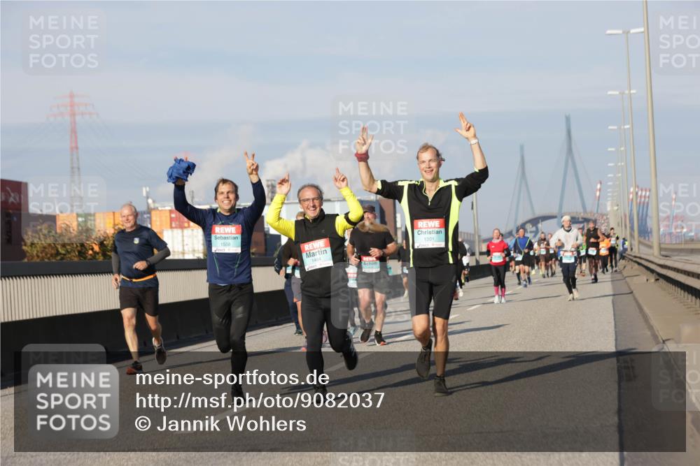 03.10.2025 - Köhlbrandbrückenlauf Jannik Wohlers http://msf.ph/oto/9082037 03.10.2025 09:54:54 Position 3 1558, 1464, 1419, 1201 meine-sportfotos.de