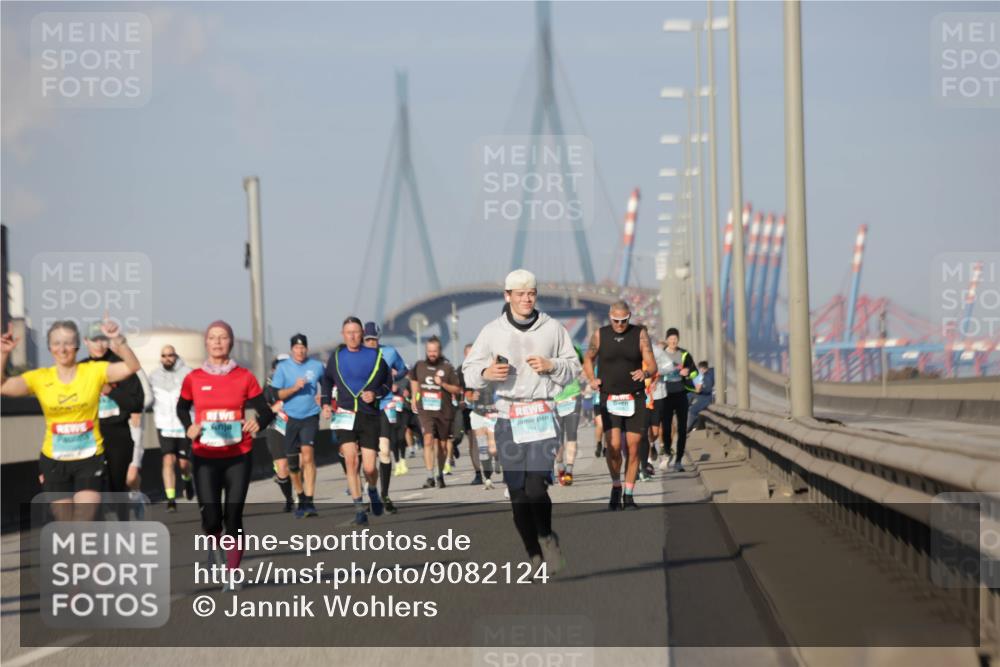 03.10.2025 - Köhlbrandbrückenlauf Jannik Wohlers http://msf.ph/oto/9082124 03.10.2025 09:54:56 Position 3  meine-sportfotos.de