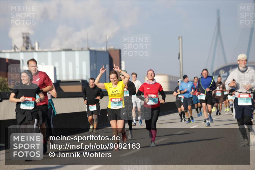 03.10.2025 - Köhlbrandbrückenlauf Jannik Wohlers http://msf.ph/oto/9082163 03.10.2025 09:54:57 Position 3 3334, 3524 meine-sportfotos.de